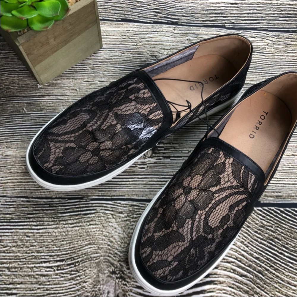Torrid Black Floral Lace Slip on Sneakers Size 11